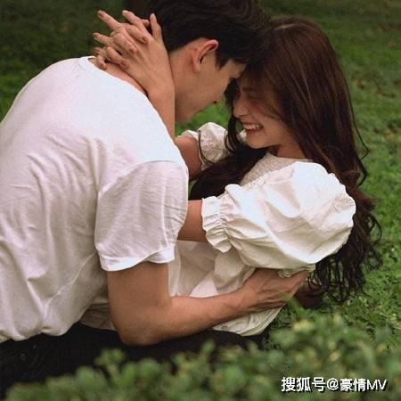 请问一个上司结婚了还问下属上班干活累不累啊？他这是什么意思呢？游戏画面